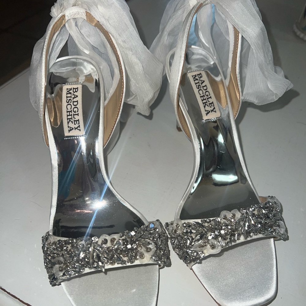 Badgley Mischka Women's White Heels